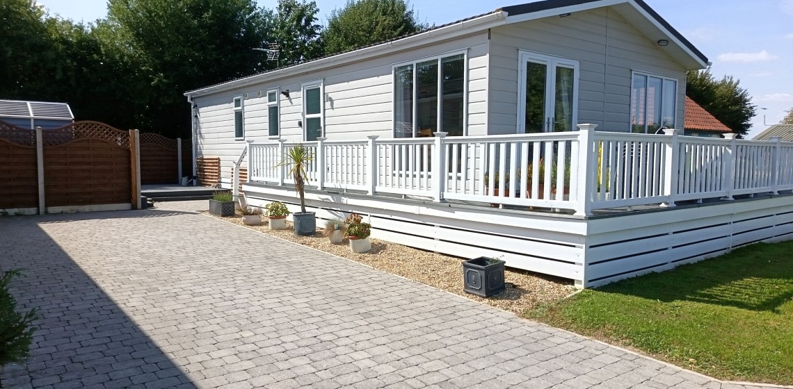 Prestige Burleigh 3 bedrooms MF12