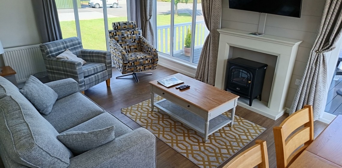 Prestige Burleigh 3 bedrooms MF12