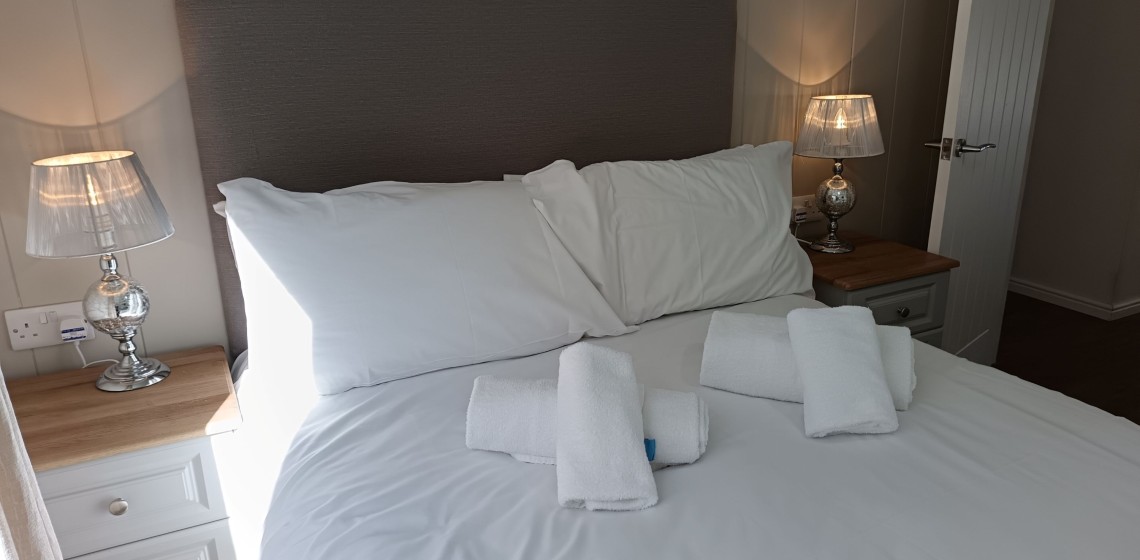 Prestige Burleigh 3 bedrooms MF12