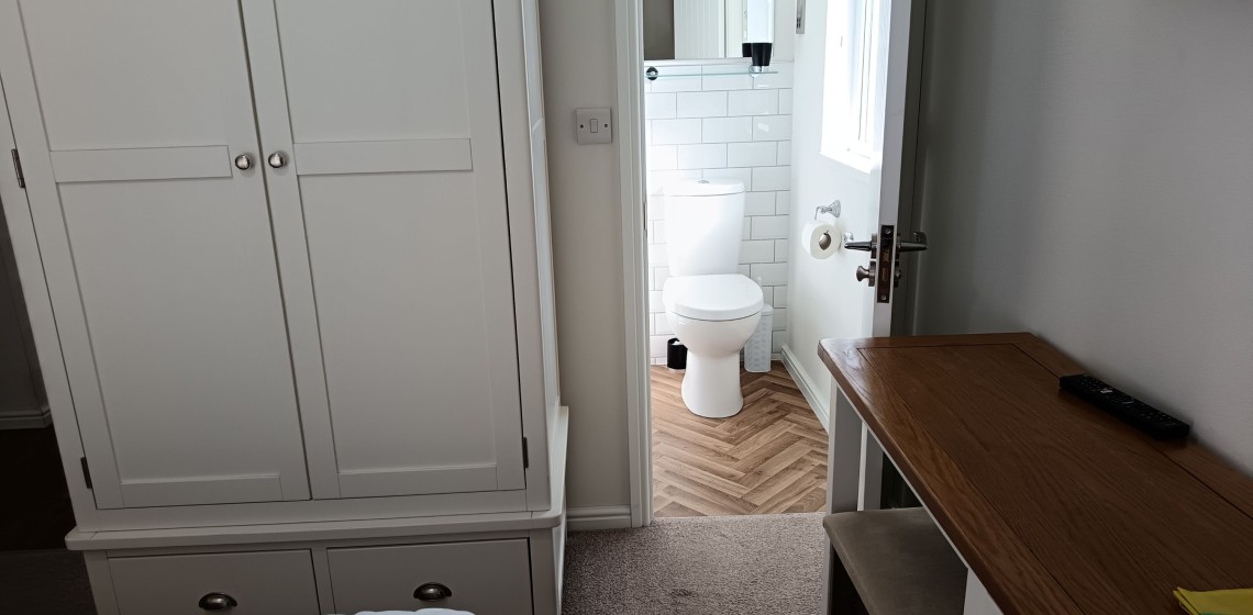 Prestige Burleigh 3 bedrooms MF12