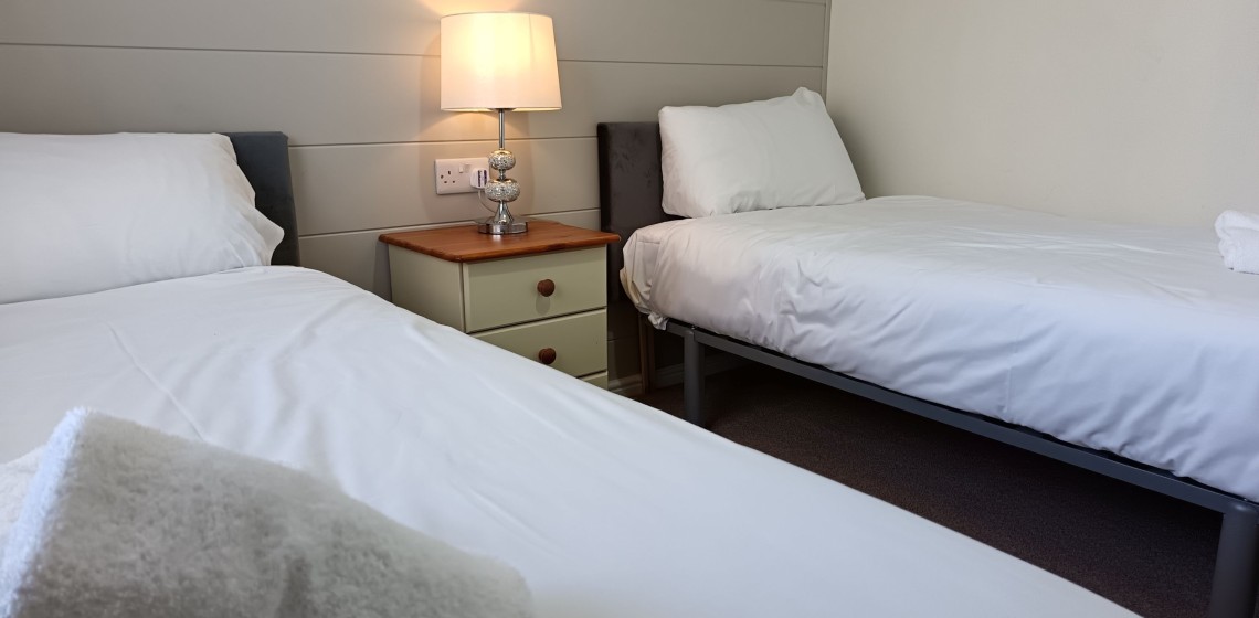 Prestige Burleigh 3 bedrooms MF12