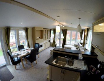 Large Detached Lodge CS16
