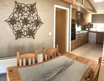 Large Luxury Detached Lodge LS14
